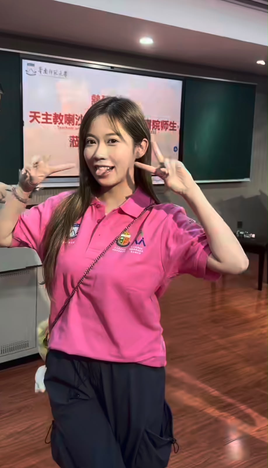波波參觀廣州大學校舍。