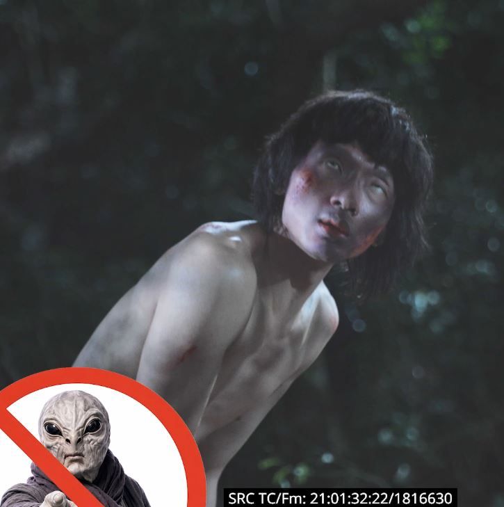 陳湛文在寒冷天氣下進行了一絲不掛的演出。