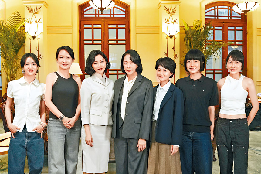 ■女演員方面除了有衛詩雅和林嘉欣,更有許恩怡(左一)、周家怡(左二)、梁雍婷(右三)、鍾雪瑩(右二)及郭思等好戲之人。