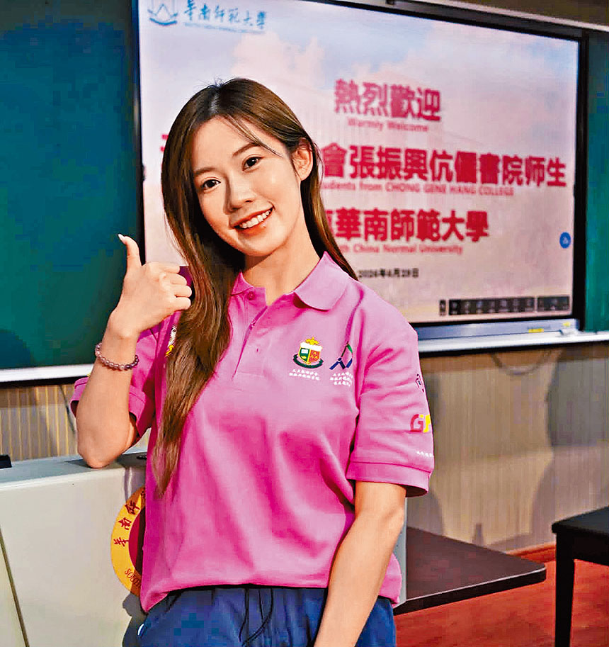 ■波波隨團北上與學生交流，重返校園的她大感興奮。