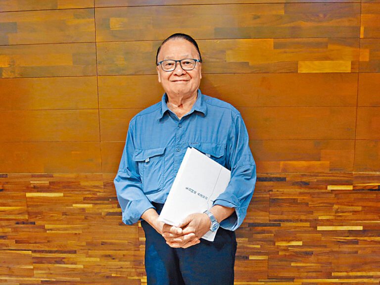 ■「朱翁」朱維德是TVB的開台首十名員工之一。
