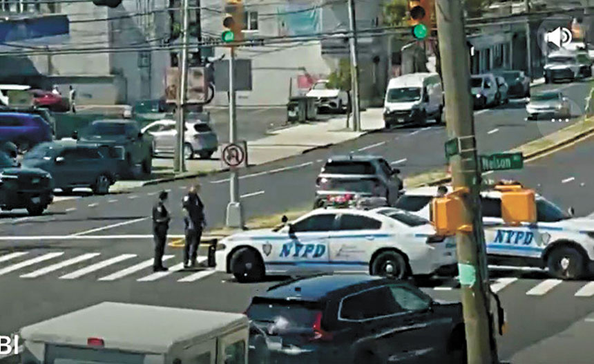 車禍發生後,警員,消防員和緊急救護人員在場。