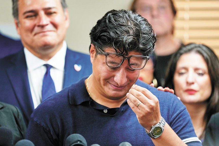 死者兒子羅納多呼籲對事件展開獨立調查。 美聯社