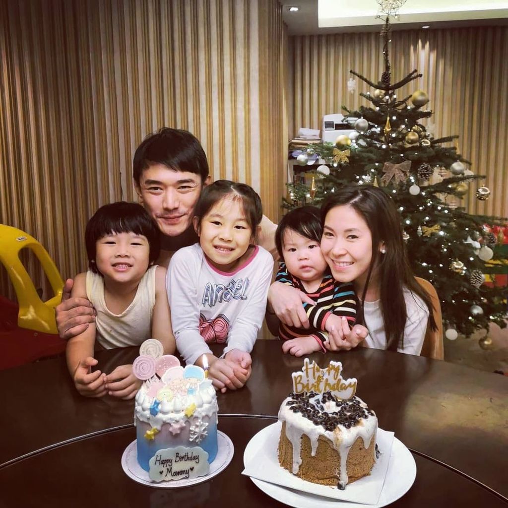 黃長興婚後育有一女及兩子。