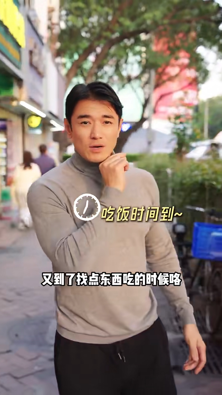 黃長興不時拍攝短片放上社交網與網民交流。