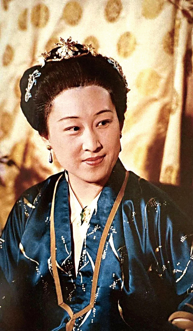李鳳英在《紅樓夢》中飾演薛姨媽。網上圖片