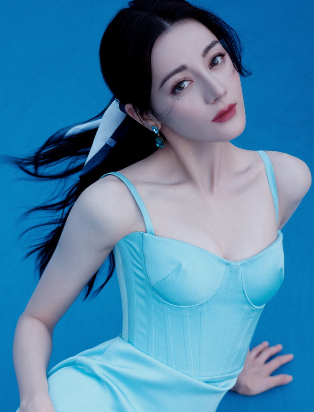 迪麗熱巴有「中國最美女星」之稱。