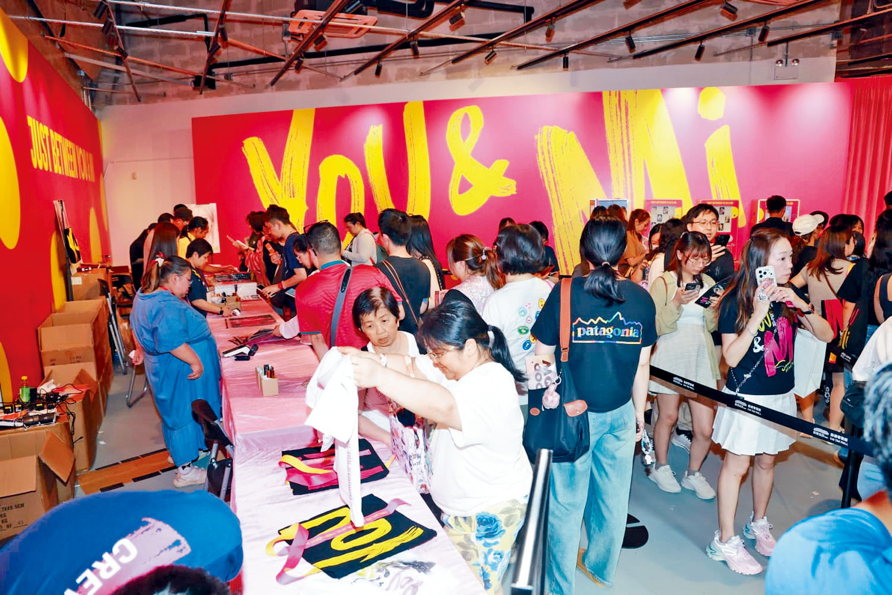 Pop-up Store大排長龍,周邊產品勁受歡迎!