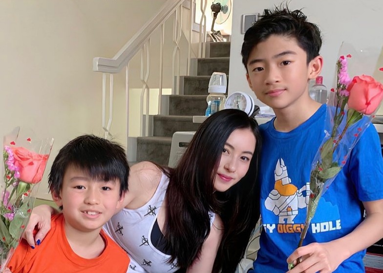 張柏芝獨力照顧與前夫謝霆鋒所生的兩名兒子。