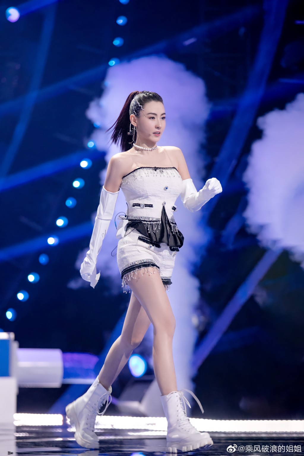 張柏芝曾參與內地節目《乘風破浪的姐姐2》。