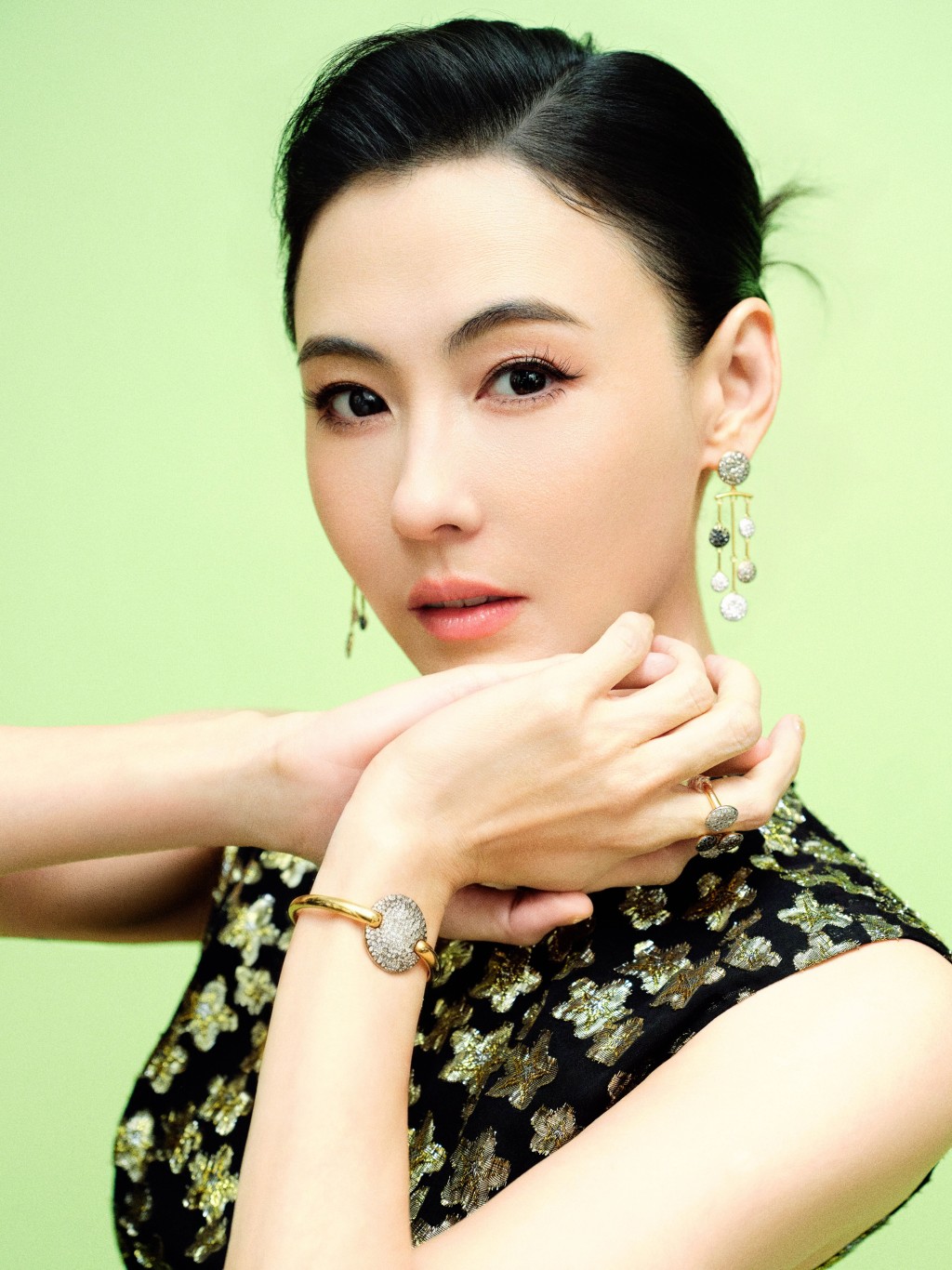張柏芝藉着CECILIA《B面》已加載的概念,向外界傳遞拒絕被定義的獨立宣言。