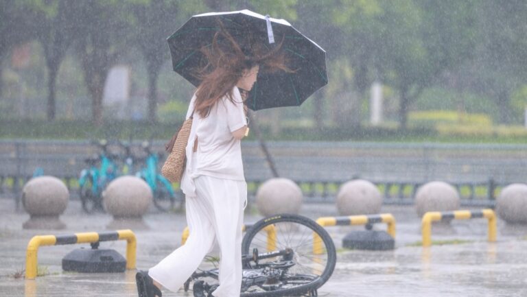 颱風「巴威」登陸浙江玉環 中心風力達13級