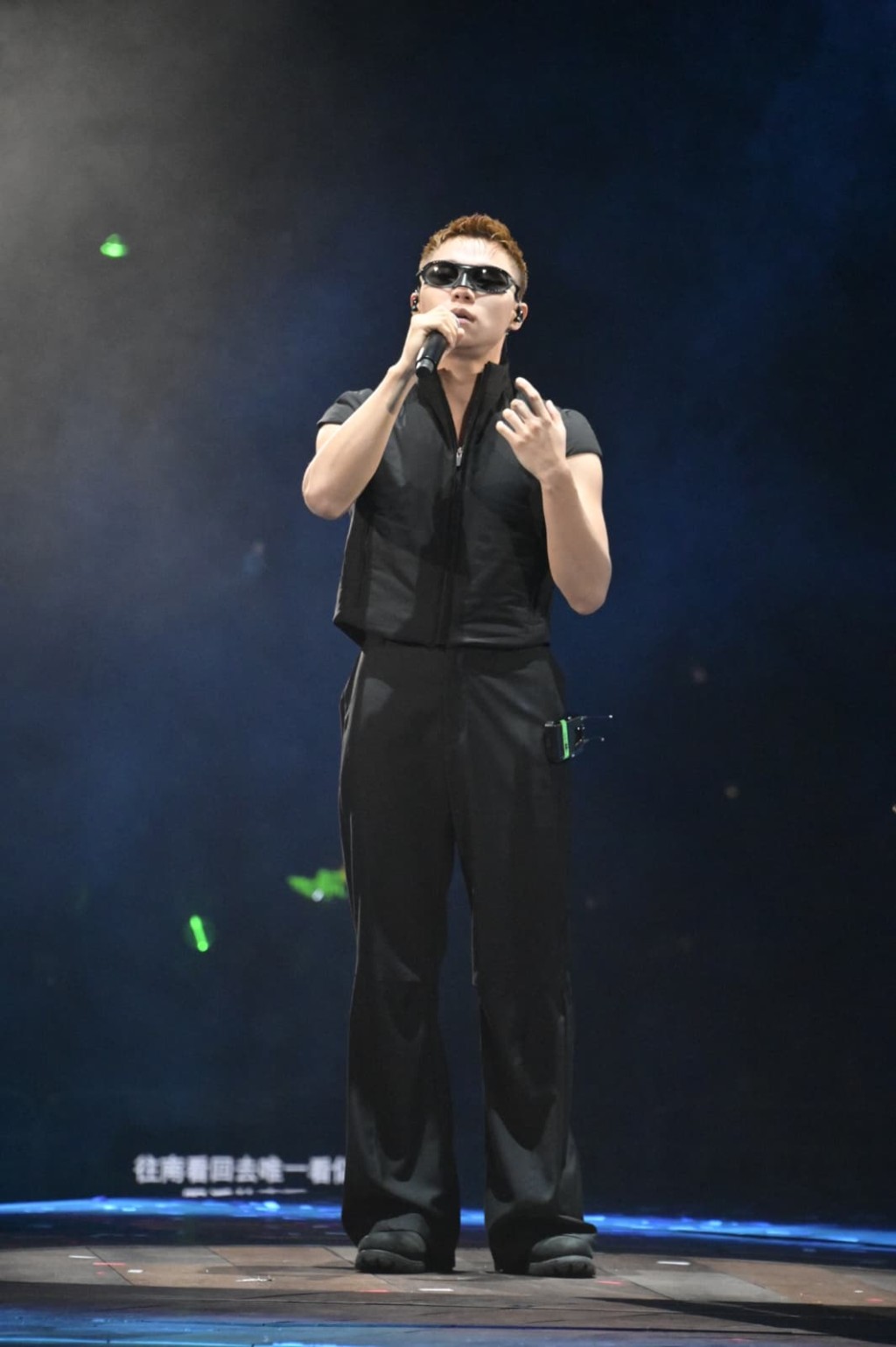 湯令山在台上宣布,明年1月將在紅館舉行演唱會。