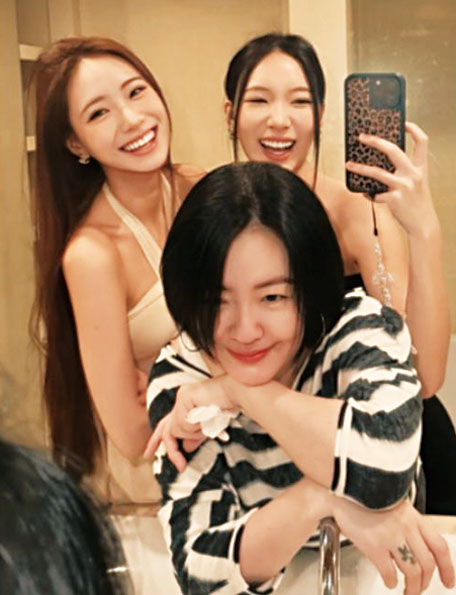 小S和女兒們相處就像姊妹。網上圖片