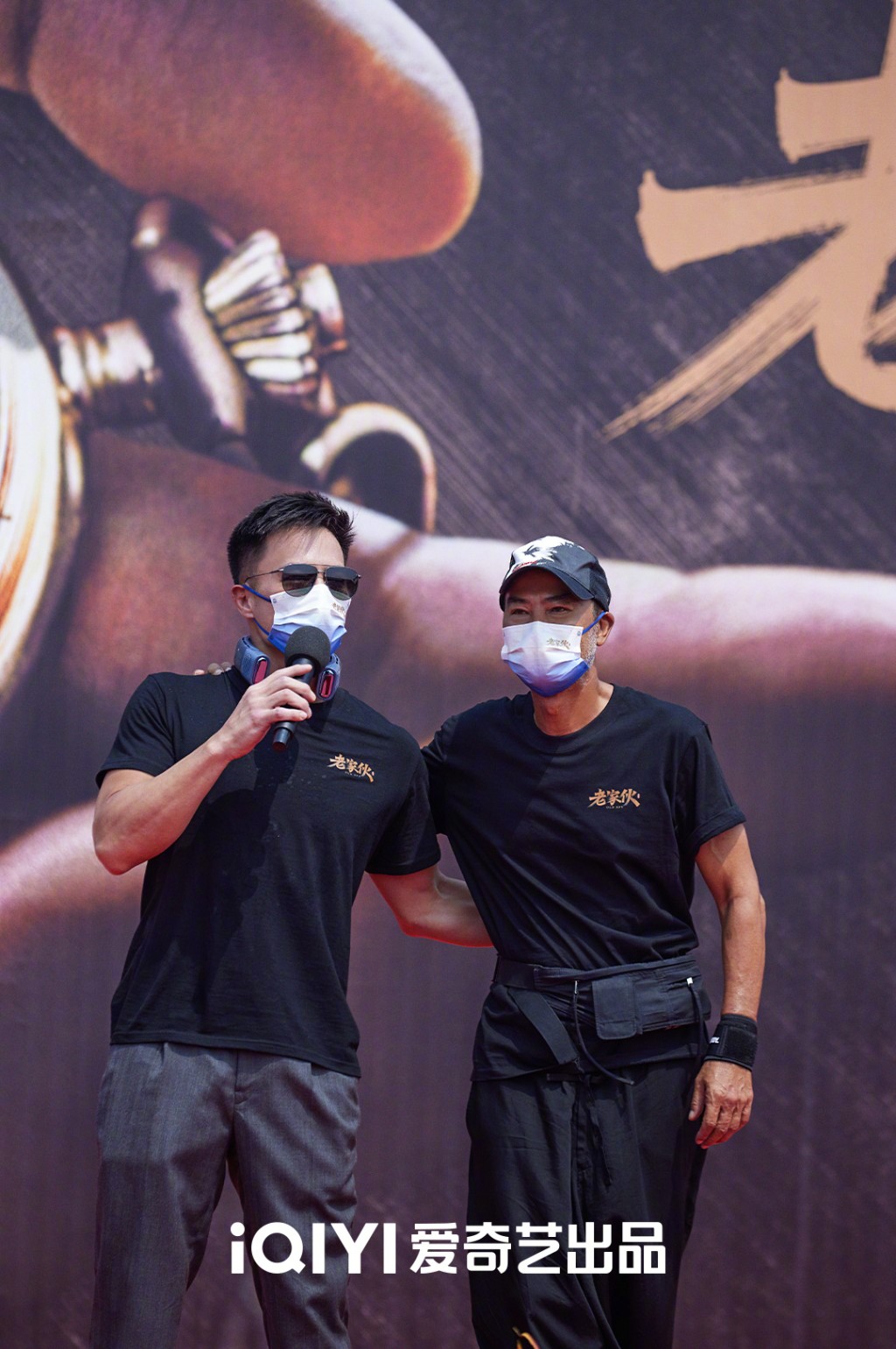元華在新片中與任達華(右)及安志杰(左)合作。