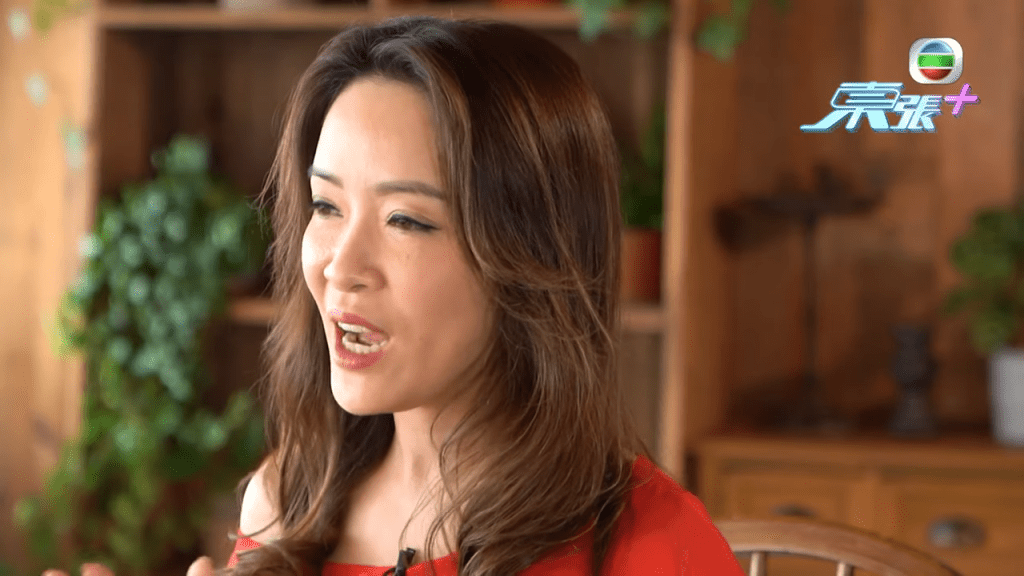 向海嵐明確表示:「我不認識大家所講的向氏家族,我也想知道為何他們覺得我是(向華強姪女),如果真是他們的人,我一早就拍了中國星的電影啦,但我真的不認識他們。」