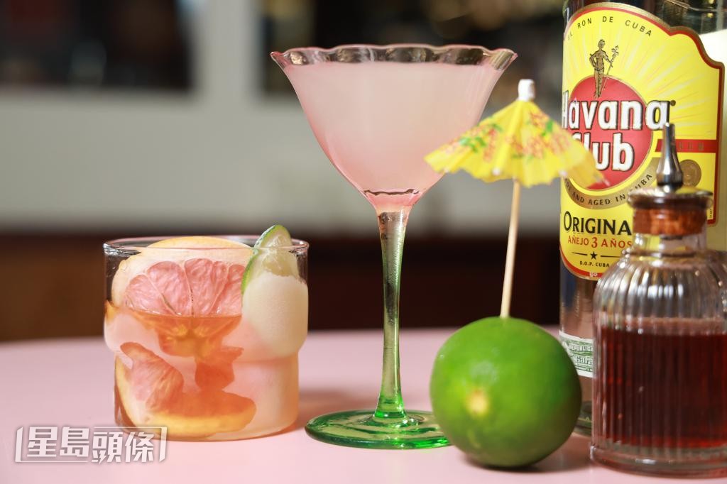 Montana的特色調酒：Coconut Old Fashioned（左）與復刻1930年代原始酒譜的Montana Daiquiri（右）。