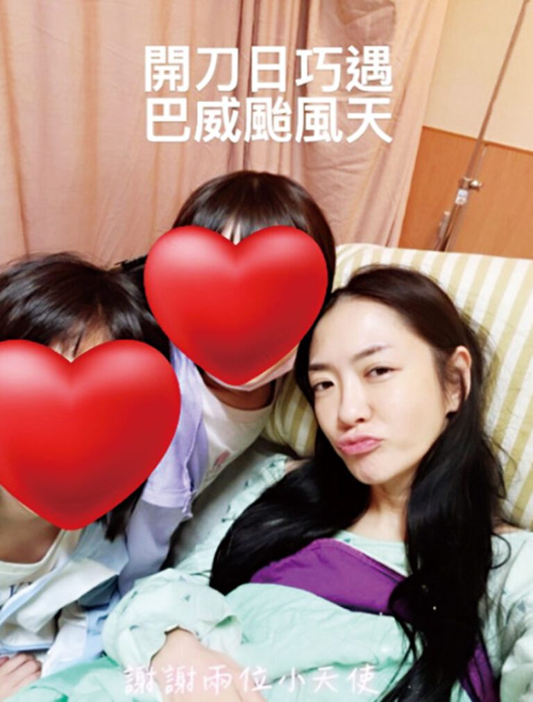 楊千霈兩位女兒貼心陪伴。網上圖片