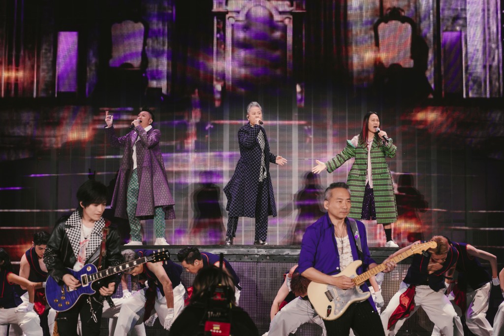 草蜢為觀眾帶來驚喜演出。
