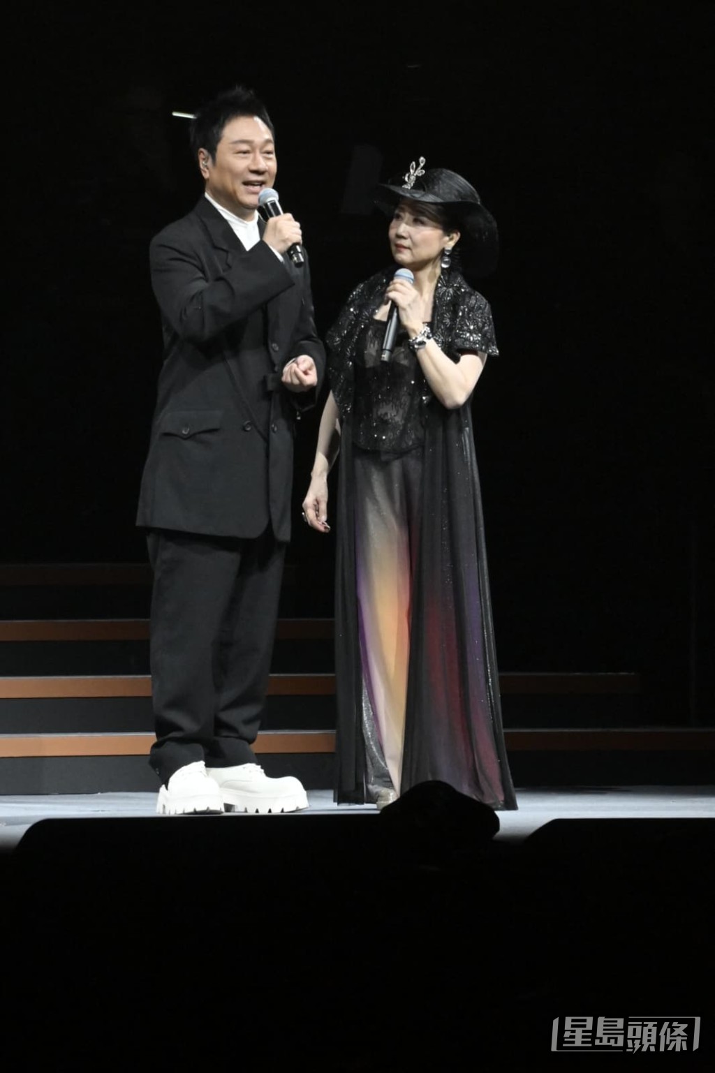 黎耀祥亦是上次紅館演唱會的嘉賓。