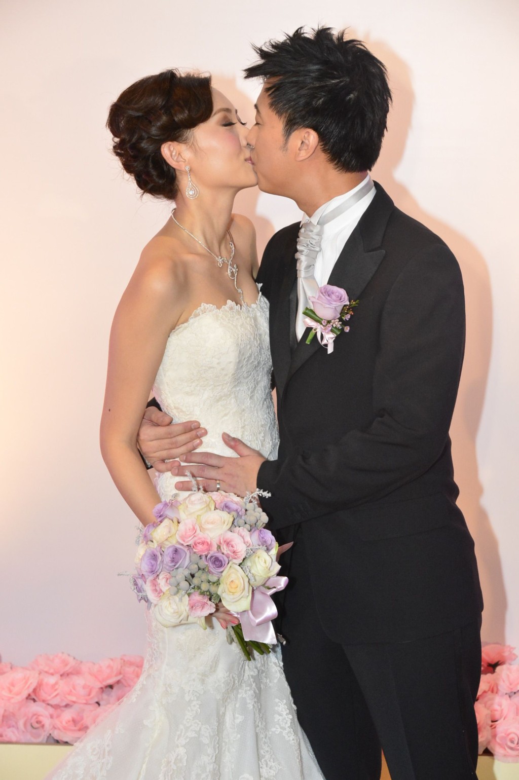 2013年,陳爽與丈夫梁梓軒於四季酒店補擺結婚婚宴。