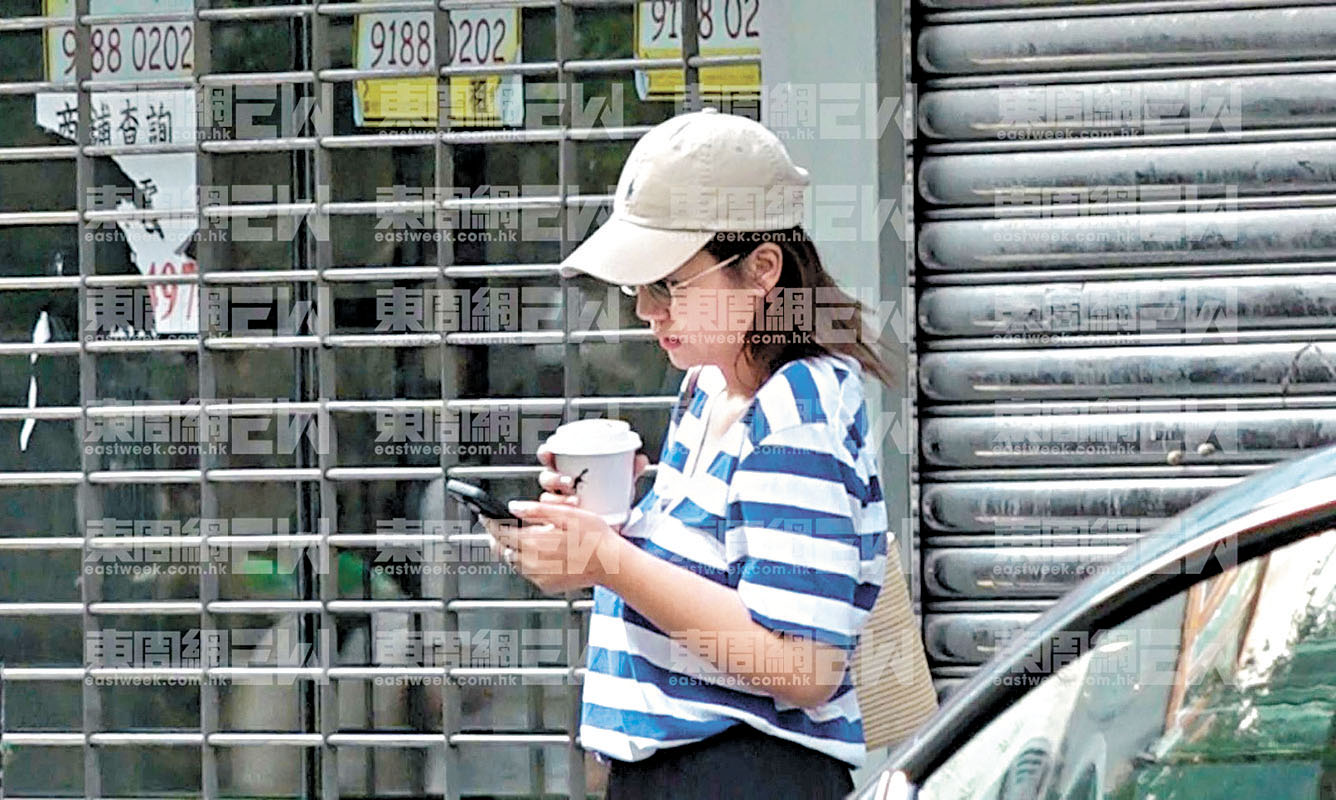 《東周刊》獨家捕獲楊偲泳街坊look出巡，未見男友陪同。