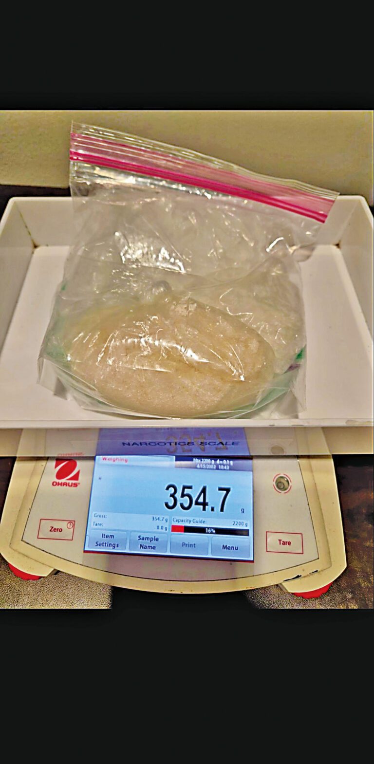 警方行動中檢獲毒品。三藩市警察局