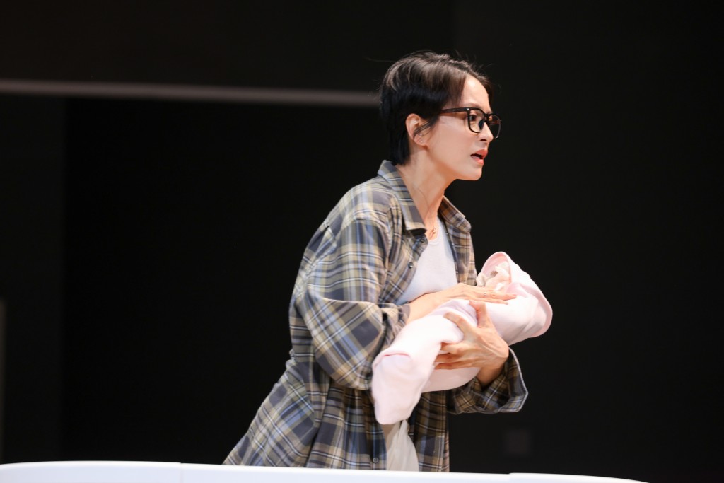 梁詠琪在劇中演繹了現代女性的縮影。