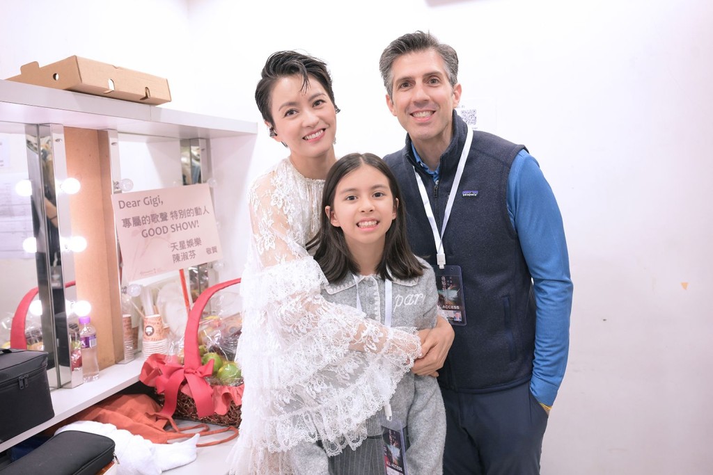 梁詠琪特別感謝丈夫幫忙照顧女兒及打理生意。