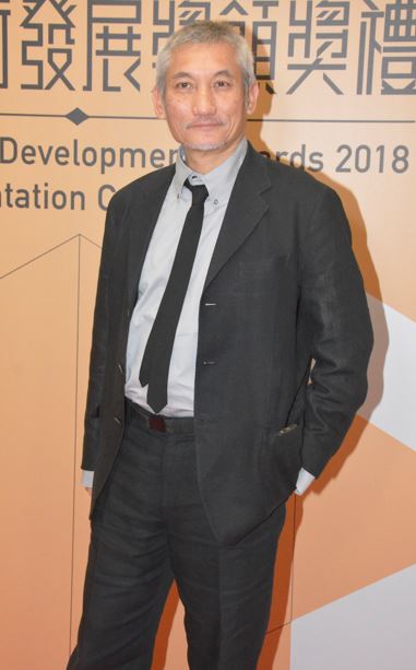徐克曾三奪香港電影金像獎「最佳導演」。