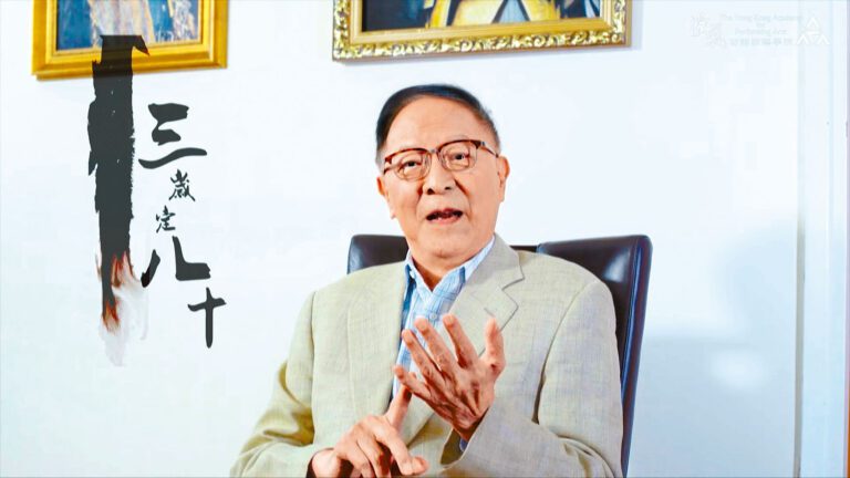 鍾景輝追思會以《小城風光》風格作主軸。
