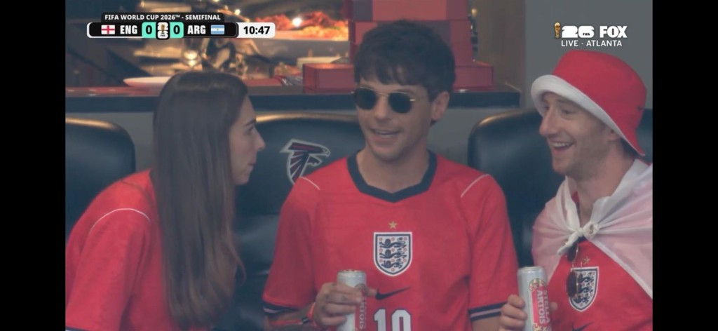 前One Direction成員Louis Tomlinson亦到場觀賽。