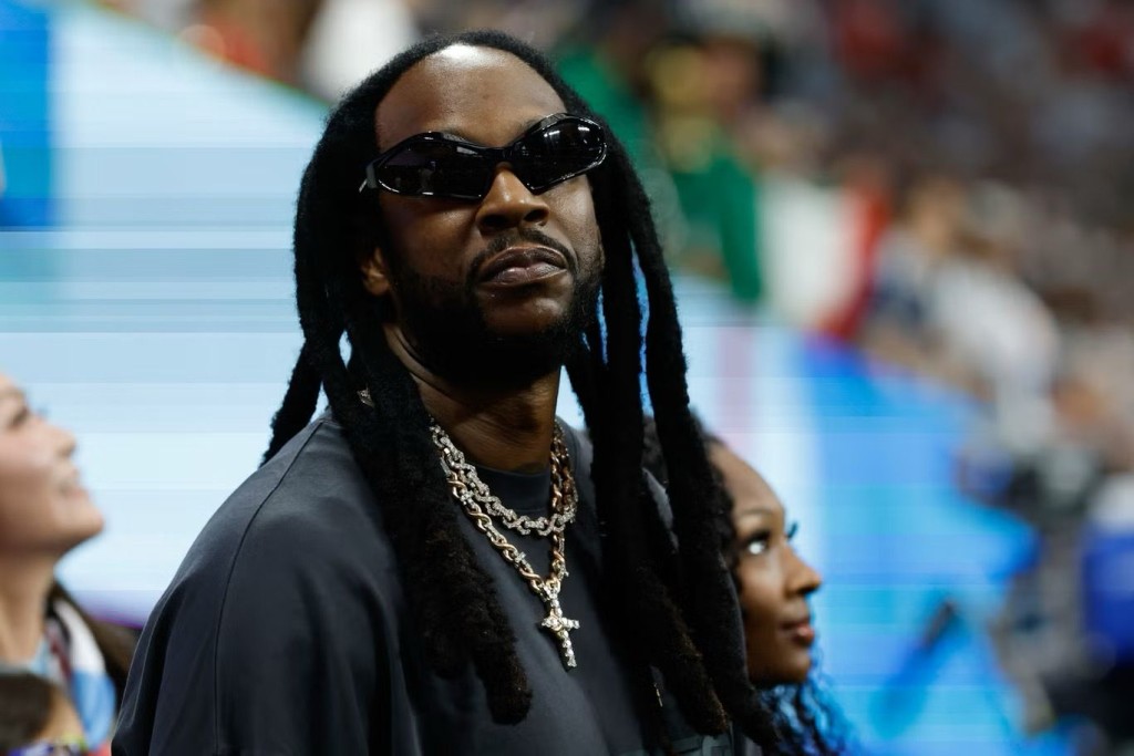 美國饒舌歌手2 Chainz到場觀看英格蘭對阿根廷的賽事。