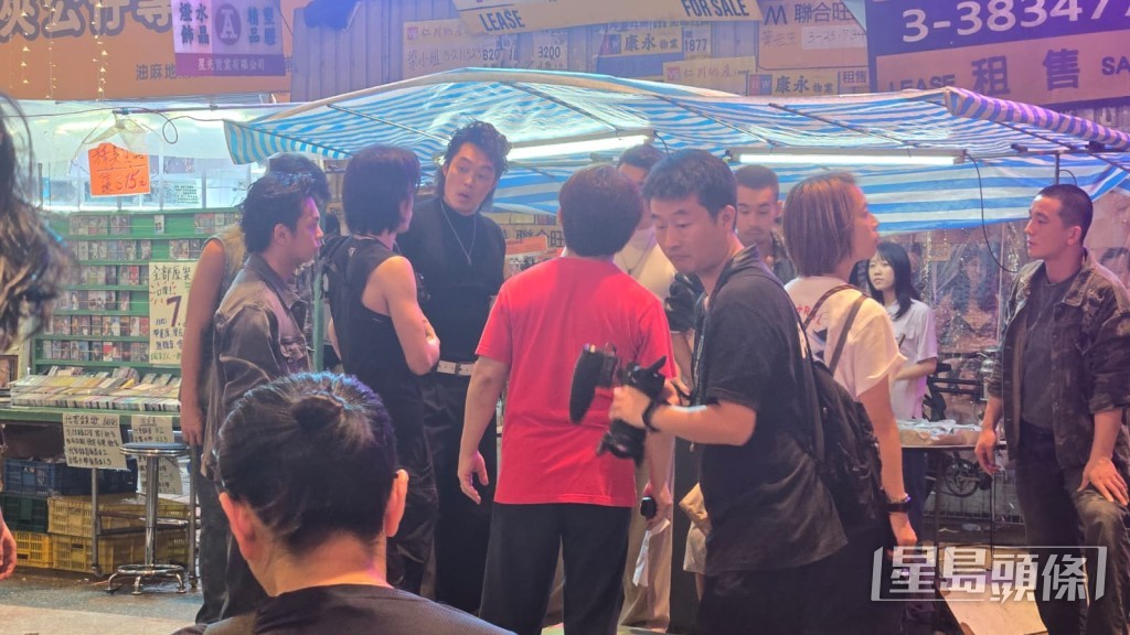胡子彤專心聆聽指導。