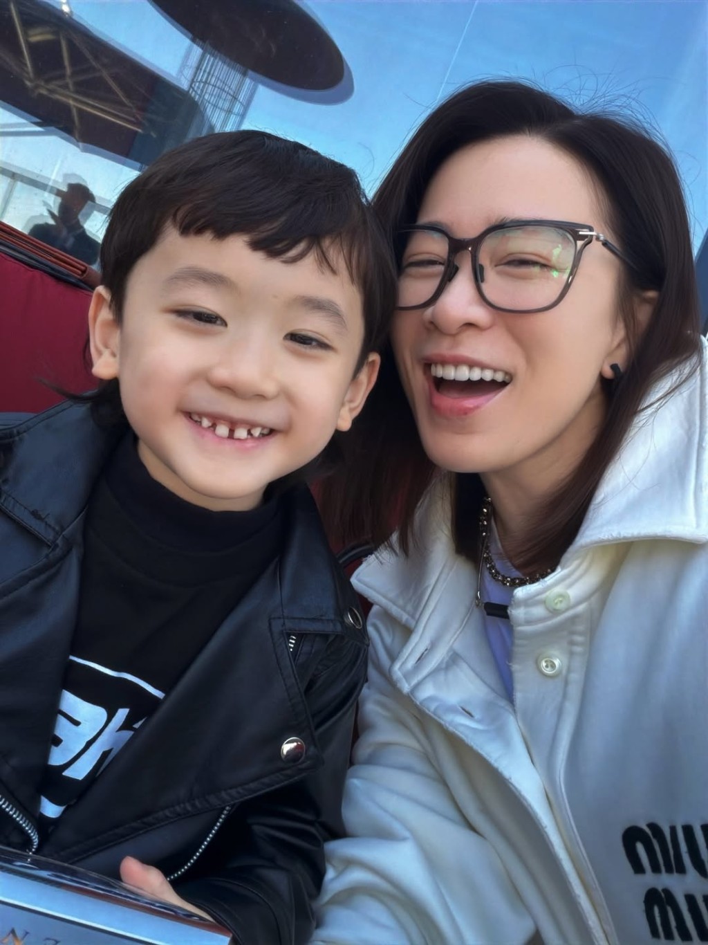 佘詩曼與Jaco感情深厚,情如母子。