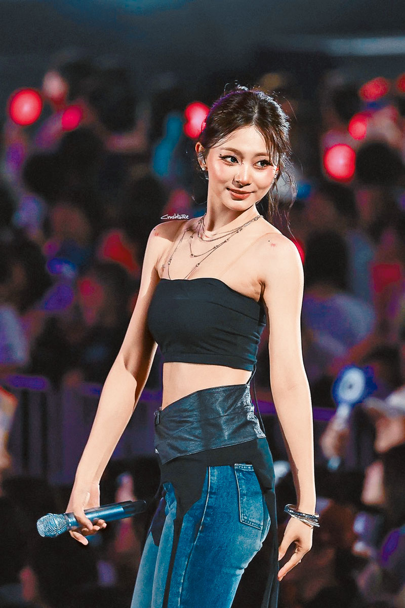 子瑜傳出確定離開效力11年的JYP，自立門戶。