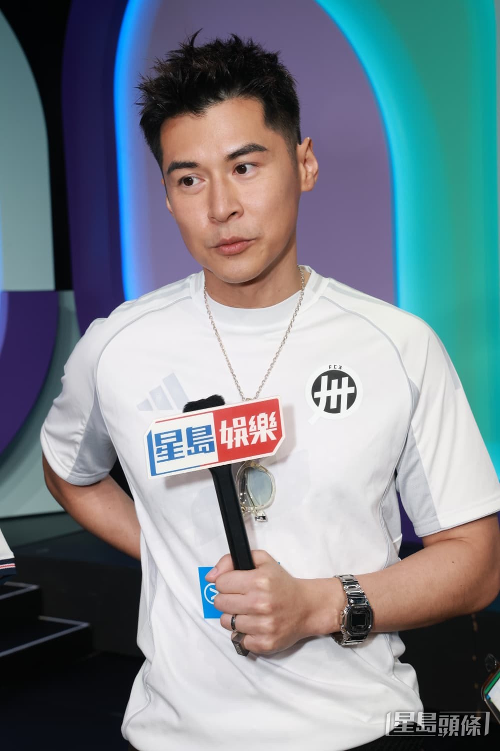 陳家樂急急澄清,在遊戲中並無口快讀錯太太的名字。