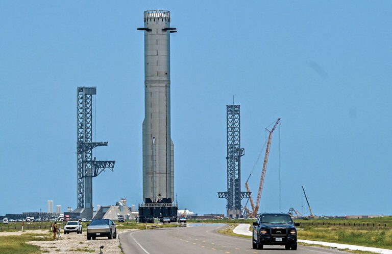 SpaceX原定的星艦（Starship）重型運載火箭發射任務臨時取消，讓公司近期股價持續走弱。路透社資料圖片