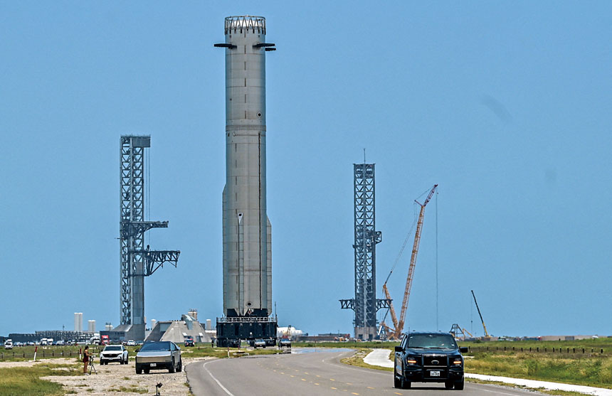 SpaceX原定的星艦(Starship)重型運載火箭發射任務臨時取消,讓公司近期股價持續走弱。路透社資料圖片