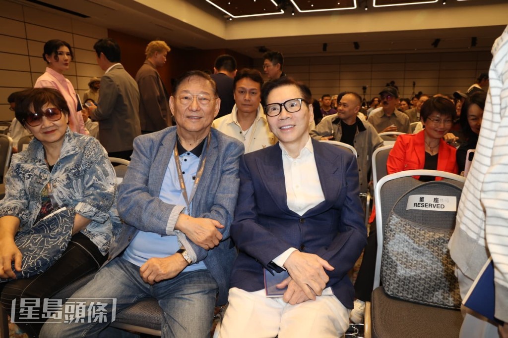 陳欣健邀請了多位圈中朋友到場支持,當中包括向華強。