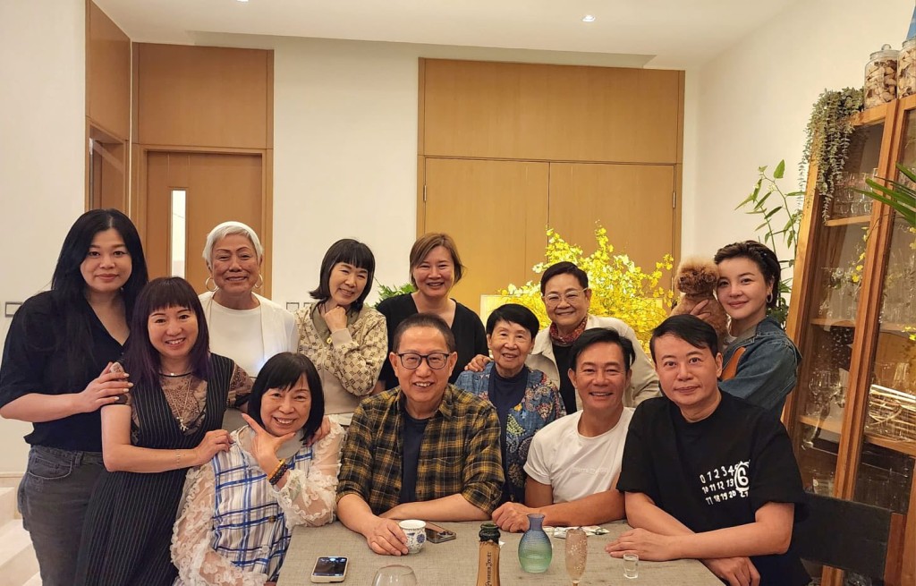 張兆輝的住所可容納多人聚會。