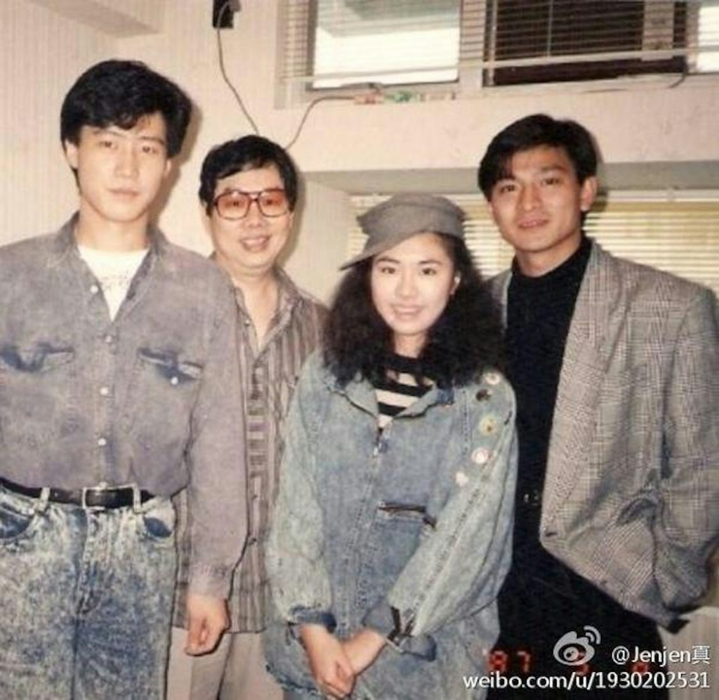 戴蘊慧的父親戴思聰曾是黎明及劉德華的歌唱老師。