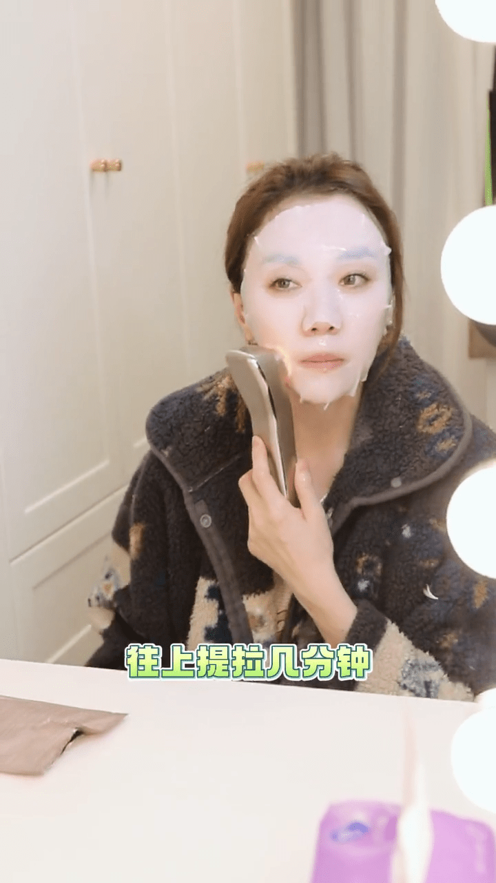 戴蘊慧不時拍片分享日常生活與保養心得。