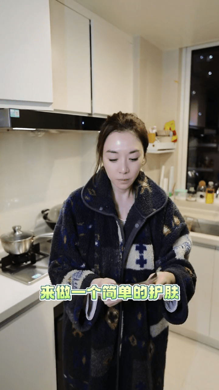 廚房環境乾淨整潔,設備齊全。