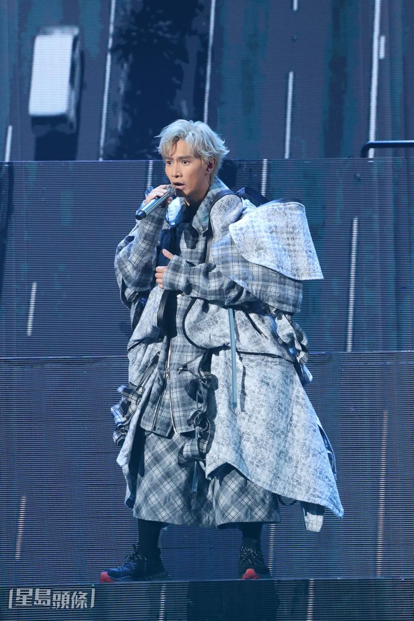 演唱會大部分時間,陳柏宇都以音樂與樂迷交流。