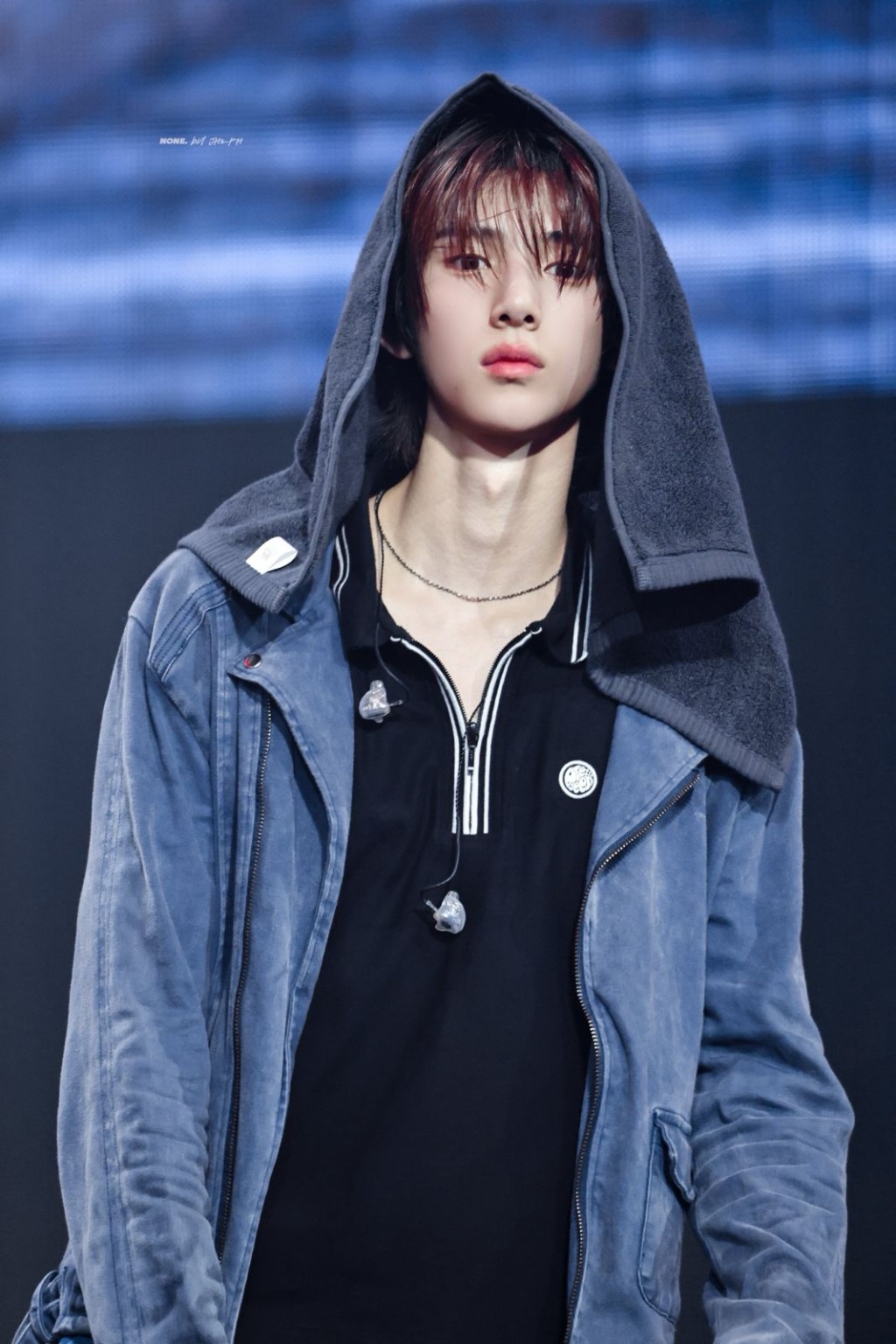 即使跳到全身濕透,CORTIS成員全程只穿著一套服裝完成表演。