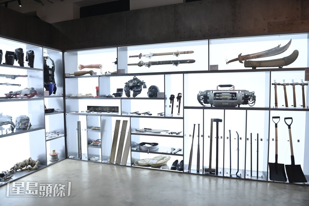 有別於一般展覽的「不准觸摸」,是次部分展品歡迎觀眾拿上手互動。