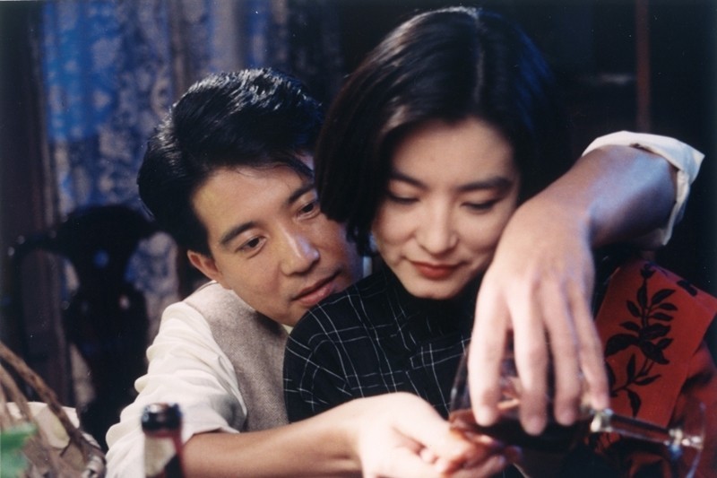 林青霞1990年憑藉與秦漢主演的《滾滾紅塵》摘下金馬影后桂冠。