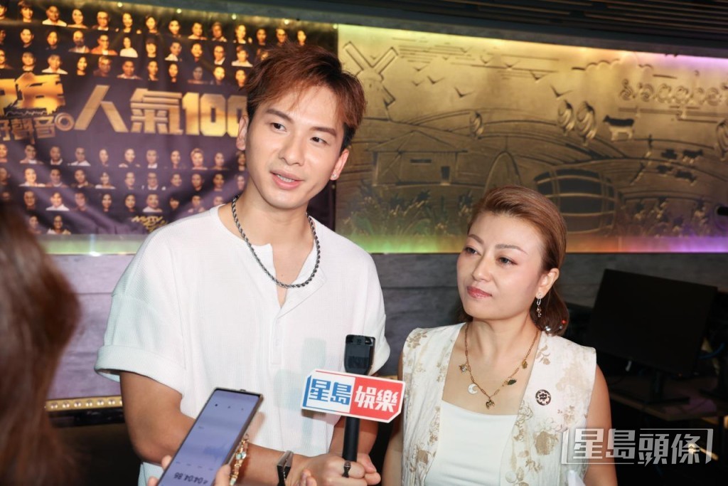 周吉佩與李佳表示不知道《中年好聲音5》停辦的消息。