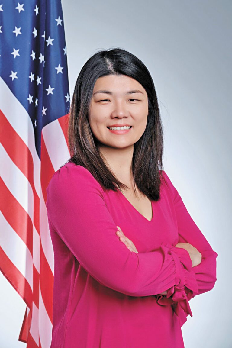 莊文怡推出參觀紐約市政廳和布碌崙高等法院活動。 莊文怡競選辦公室提供